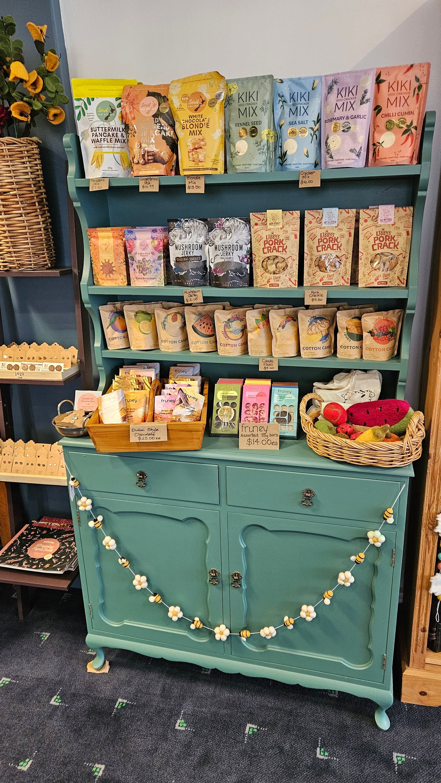 Snacks & Sweet Treats