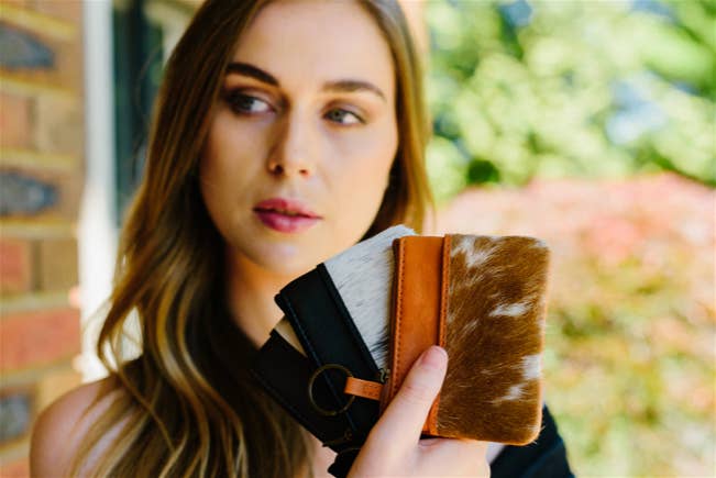 Card and Change Cowhide Purse - Peru (71045)